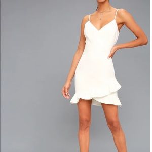 Lulu’s White body con Dress